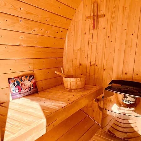 Canadienne * Saint-Savin (Isere)